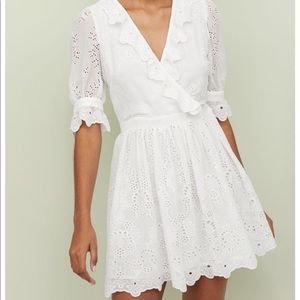 🎉HP🎉 NWT Ruffled dress with embroidery | H&M